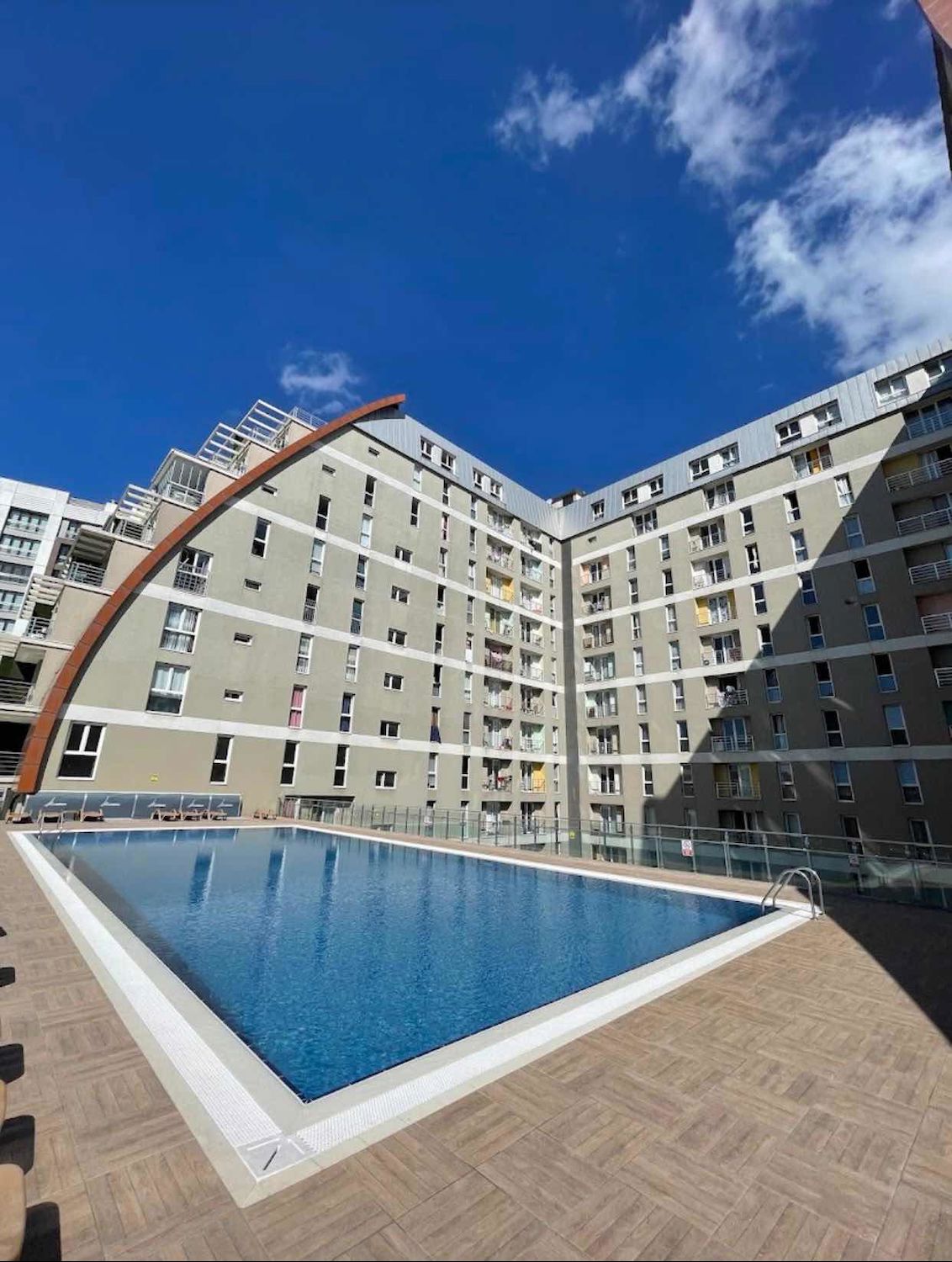 NEW RESİDENCE EŞYALI KİRALIK 1+1 DAİRE