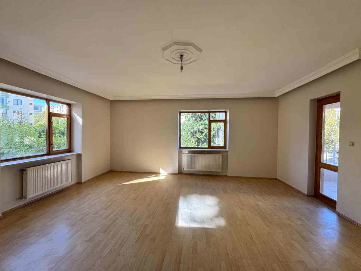 REMAX DOĞUDAN 4+1 AİLEYE UYGUN KİRALIK EV