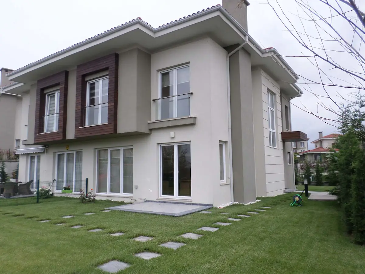 BAHÇEŞEHİR ESTON ŞEHİR 5 TE SATILIK MUHTEŞEM 4+1 VİLLA