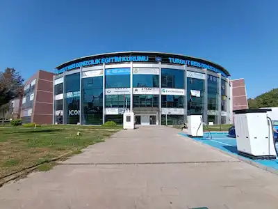 RE/MAX PROF METİN AVCI'DAN ALİZE İŞ MERKEZİ'NDE SATILIK 1+0 OFİS