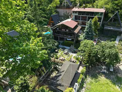 SAPANCA'DA DEVREN KİRALIK OTEL + ALKOL RUHSATLI CANLI MÜZİK RESTORANI