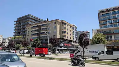 REMAX BEYAZ'DAN ÖZLÜCE BULVARINDA ÖZEL TASARIM SATILIK 4+1 DUBLEX DAIRE