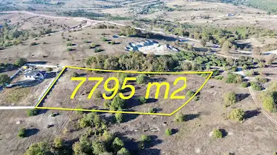 %5 İMARLI, 7795 M2 MÜSTAKİL TAPU, YOLA 155 METRE CEPHELİ !!!
