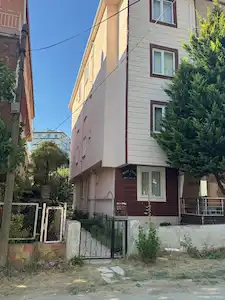 YALOVA ÇINARCIK’TA SATILIK YAZLIK | 2+1