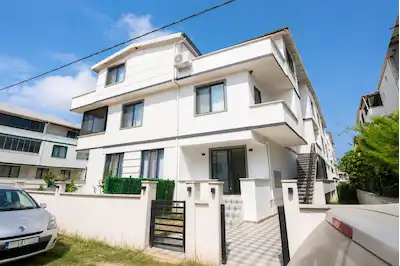 REMAX BEYAZ KARACABEY BAYRAMDERE’DE SIFIR ÇATI DUBLEKS 2+1 