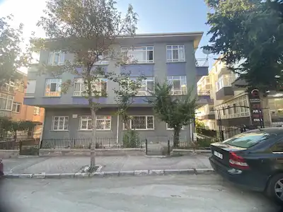 ÇANKAYA MURAT MAH. TEMİZ GENİŞ 2+1 KİRALIK DAİRE 