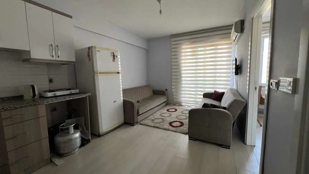 ONİKİŞUBAT’TA EŞYALI 1+1 KİRALIK DAİRE | 3. KAT, BALKONLU, DOĞALGAZ KOMBİLİ