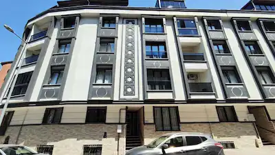VENEZIA AVM YAKININDA SATILIK 2+1 DAIRE