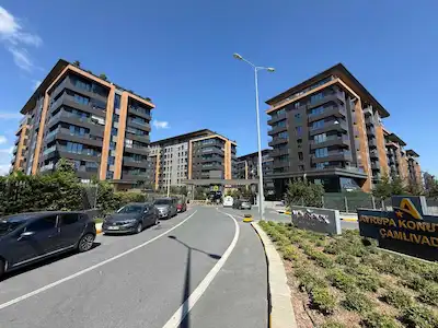 RE/MAX MASA AVRUPA KONUTLARI ÇAMLIVADİ’DE 74M2 NET 2+1 SATILIK