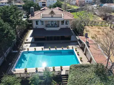 ŞİLE’DE 550 M² BRÜT, 8+1, EŞYALI, 3 KATLI 1711 M2 ARSALI MALİKANE