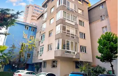 KOZYATAĞI SÜMKO SİTESİ’NDE OFİS İÇİN UYGUN 3+1 KİRALIK DAİRE