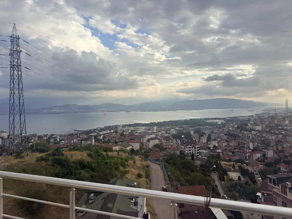 BAĞÇEŞME DE SATILIK 3+1 DAİRE