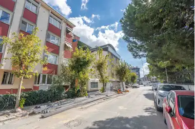 REMAX GELİŞİMDEN DEĞİRMEN SOKAK E-5 HEMEN YANINDA 2+1 DAİRE