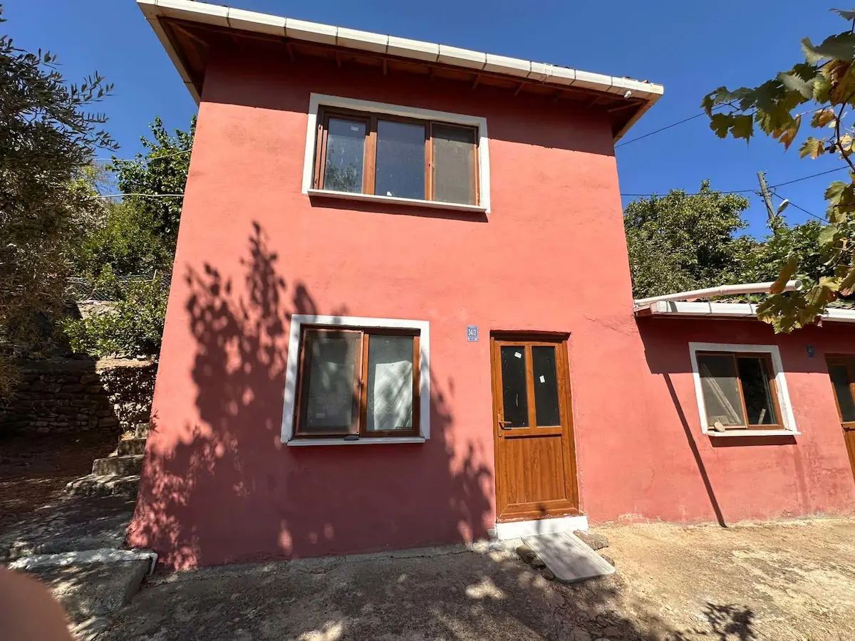 UÇMAKDERE DOĞA HARİKASI 501 M2 ARSA BAHÇELİ SATILIK MÜSTAKİL EV 2