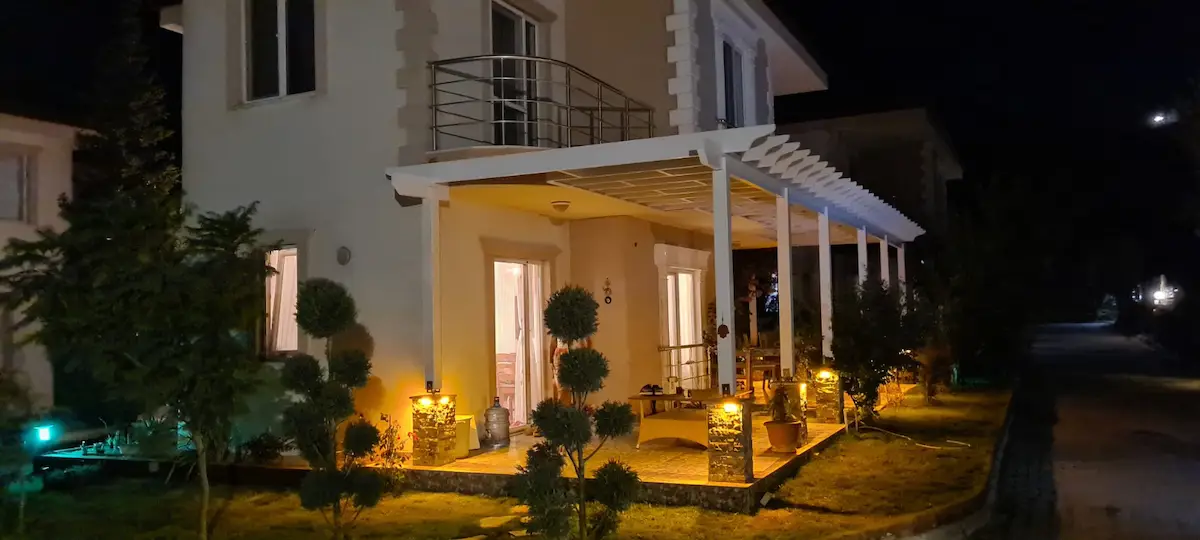 AYVALIK CUNDA MELINA KONAKLARI 3+1 EŞYALI KİRALIK VİLLA