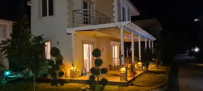 AYVALIK CUNDA MELINA KONAKLARI 3+1 EŞYALI KİRALIK VİLLA