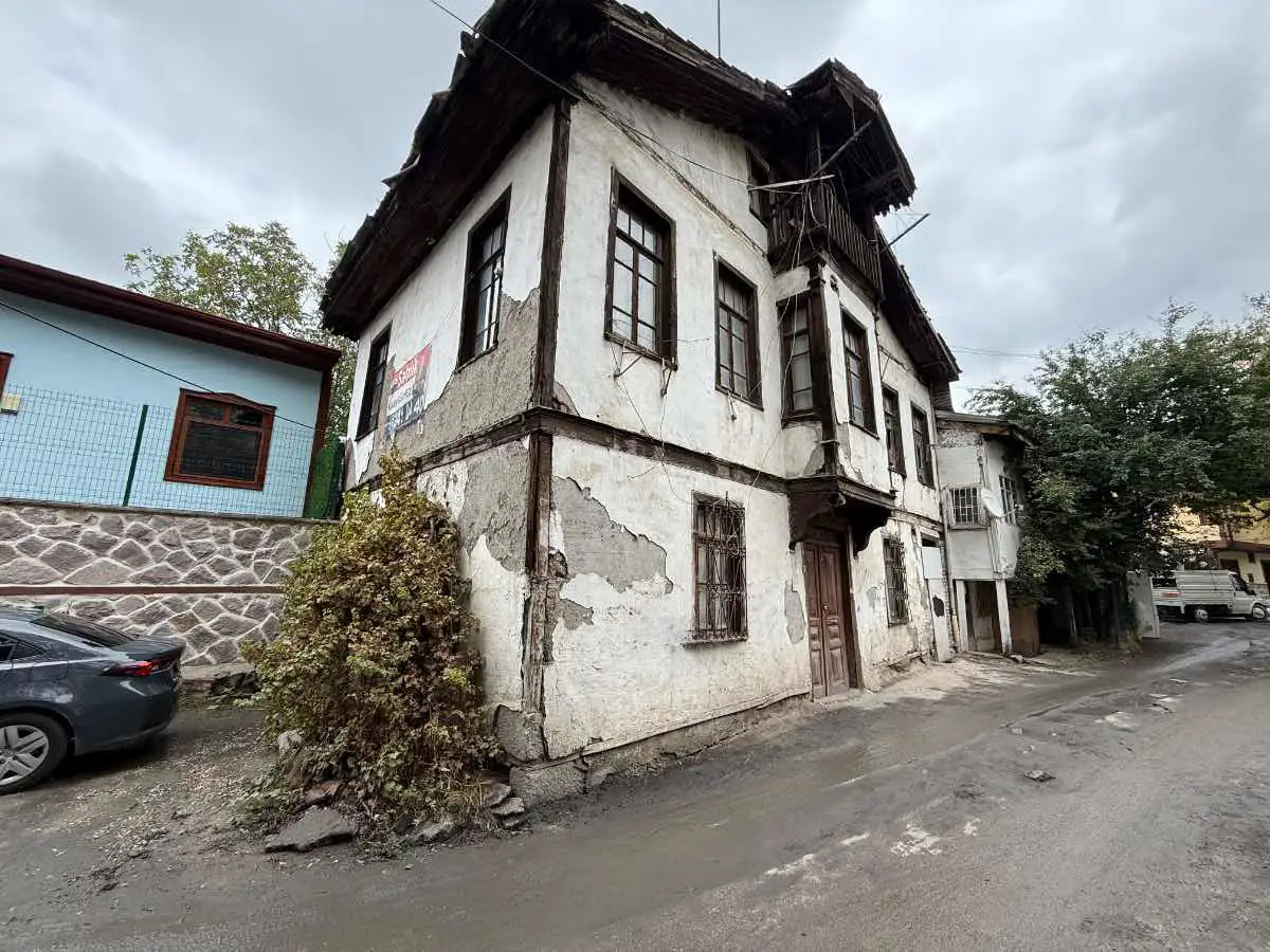 HAMAMÖNÜNDE BİTİŞİK İKİ PARSEL AVANTAJLI YATIRIM FIRSATI