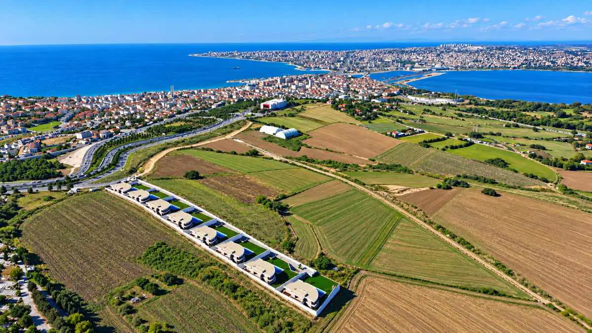 REMAX MAHMUT BEKDEMİR DEN BÜYÜKÇEKMECE 19 MAYIS’TA VİLLA İMARLI  ARSA 