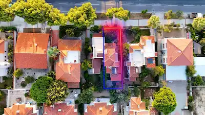 ALAÇATI ÇAMLIKYOL’DA SATILIK 4+1 İKİZ VİLLA | EV VE OFİSİ BİR ARADA DÜŞÜNENLERE