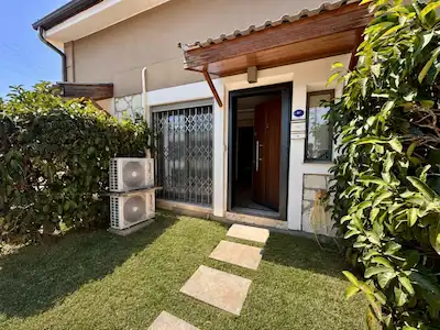 DENİZE 300 METRE ÇİFT BAHÇELİ 2+1 DUBLEKS EV