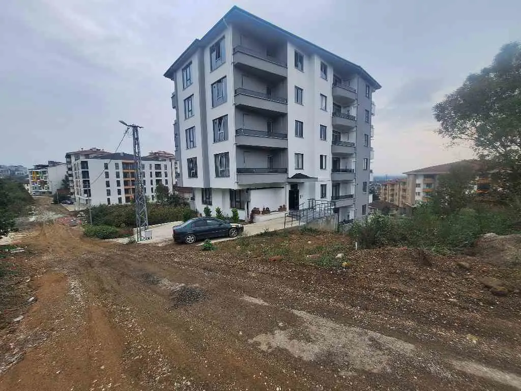 REMAX DIA'DAN DÜZCE ÜNIVERSİTEDE SATILIK 1+1 İSKANLI DAİRE