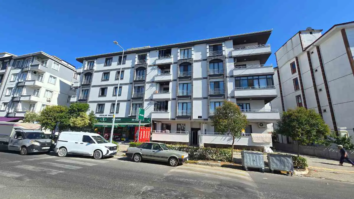 YILDIRIM MAHALLESİNDE SATILIK YÜKSEK GİRİŞ 2+1 DAİRE