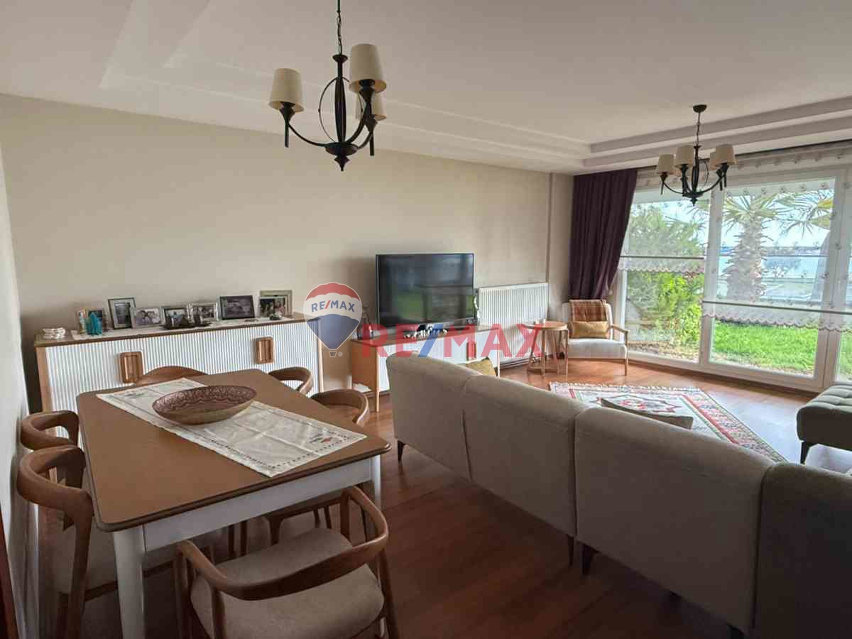 ATAKUM YAT LIMANINDA DENIZE SIFIR SATILIK 4+1 DAIRE