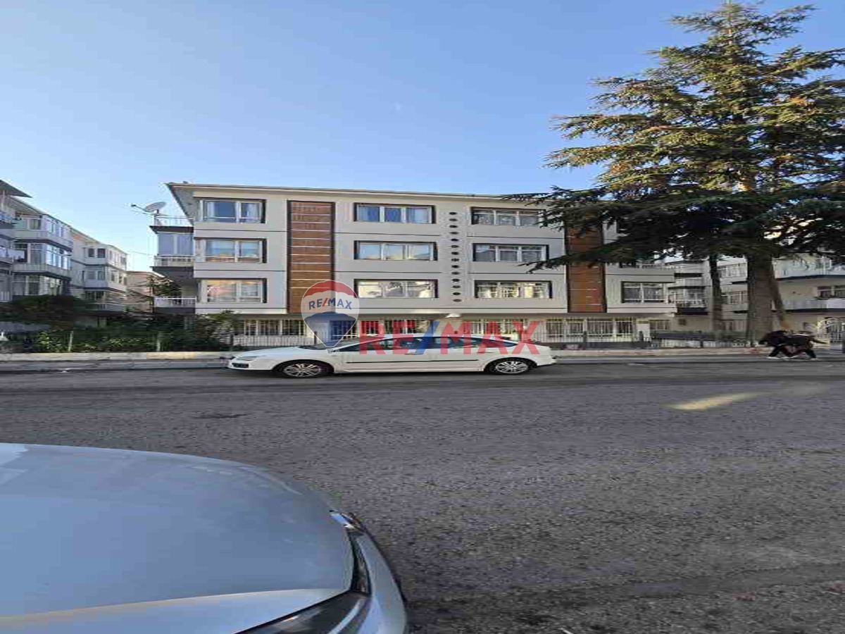 SAİMEKADINDA CADDEYE YAKIN 2+1 SATILIK DAİRE