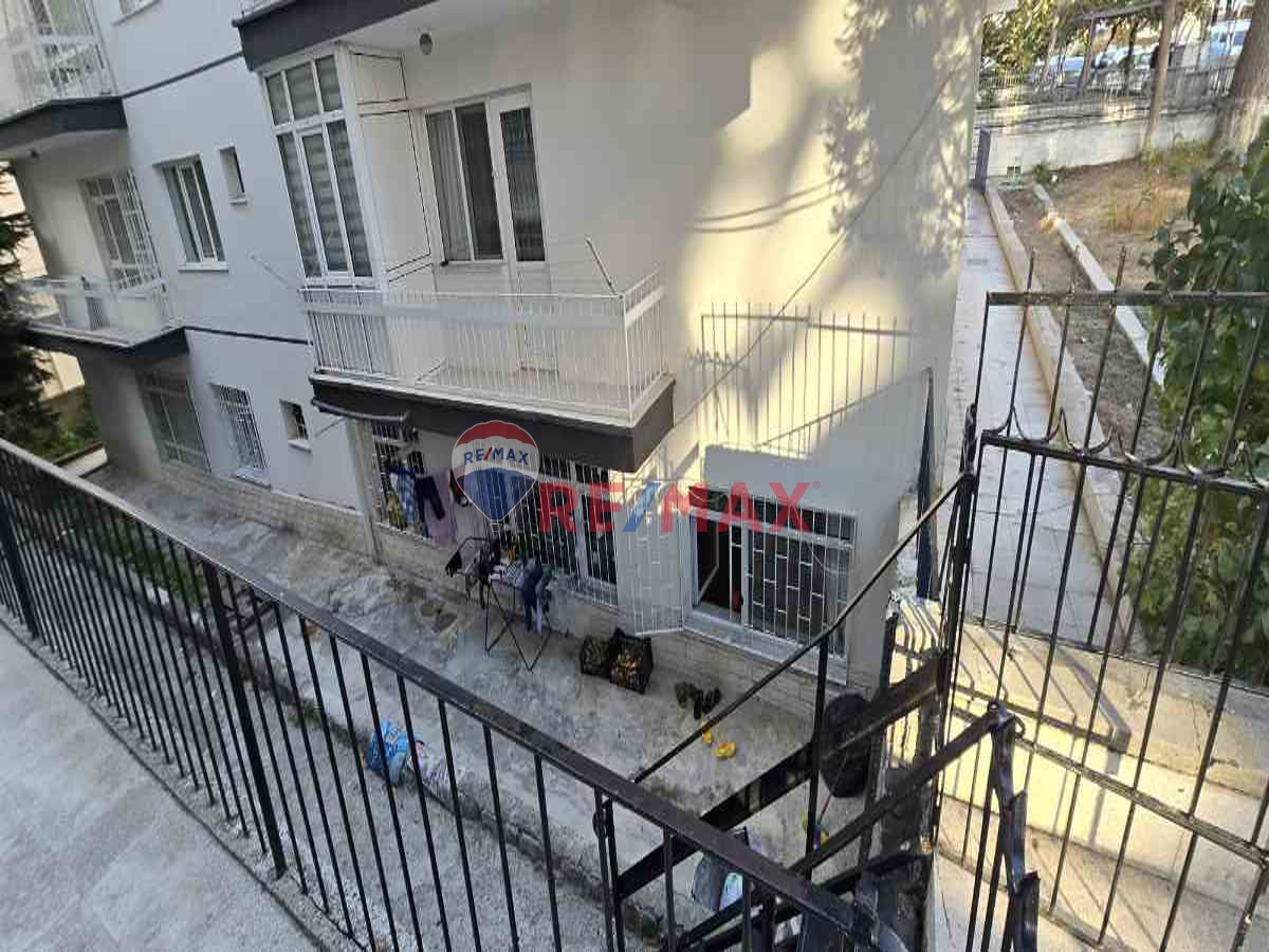 SAİMEKADINDA CADDEYE YAKIN 2+1 SATILIK DAİRE