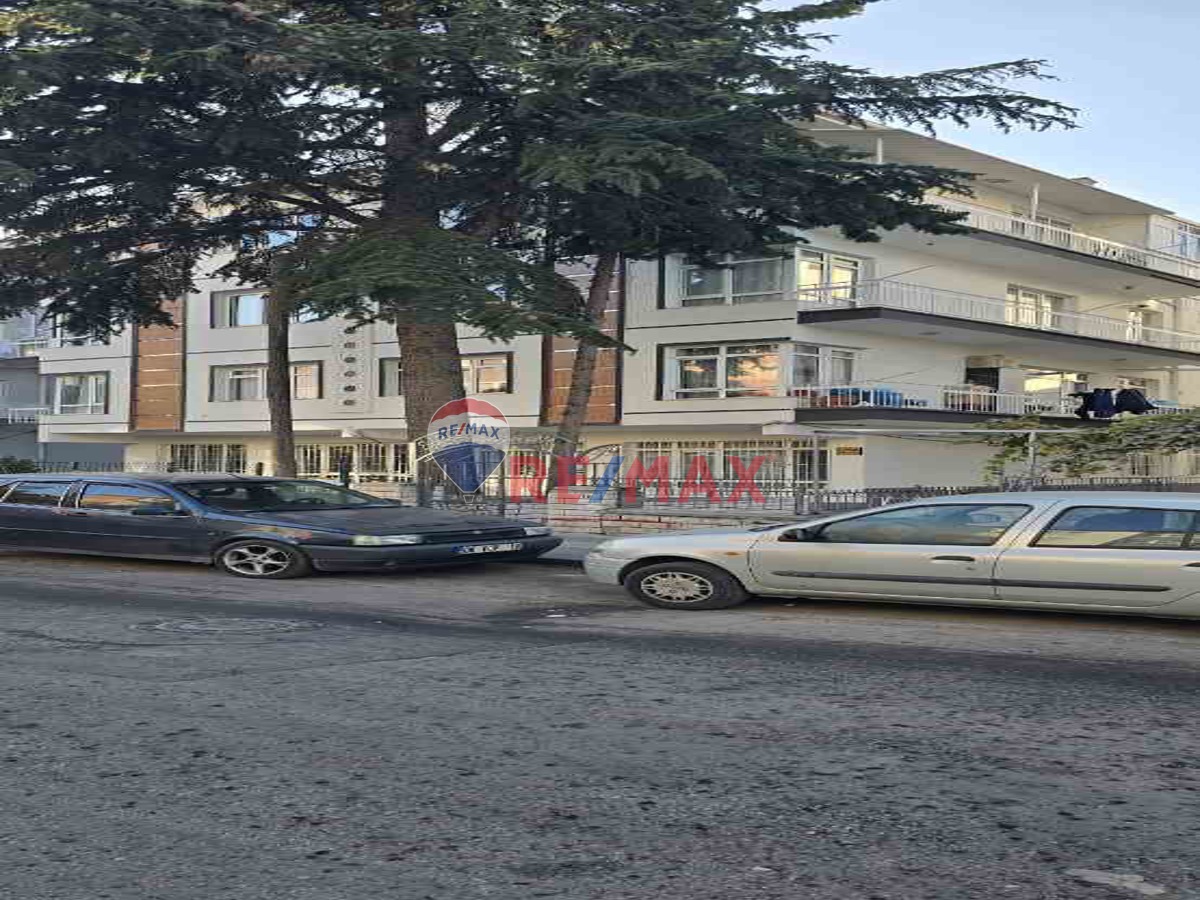 SAİMEKADINDA CADDEYE YAKIN 2+1 SATILIK DAİRE