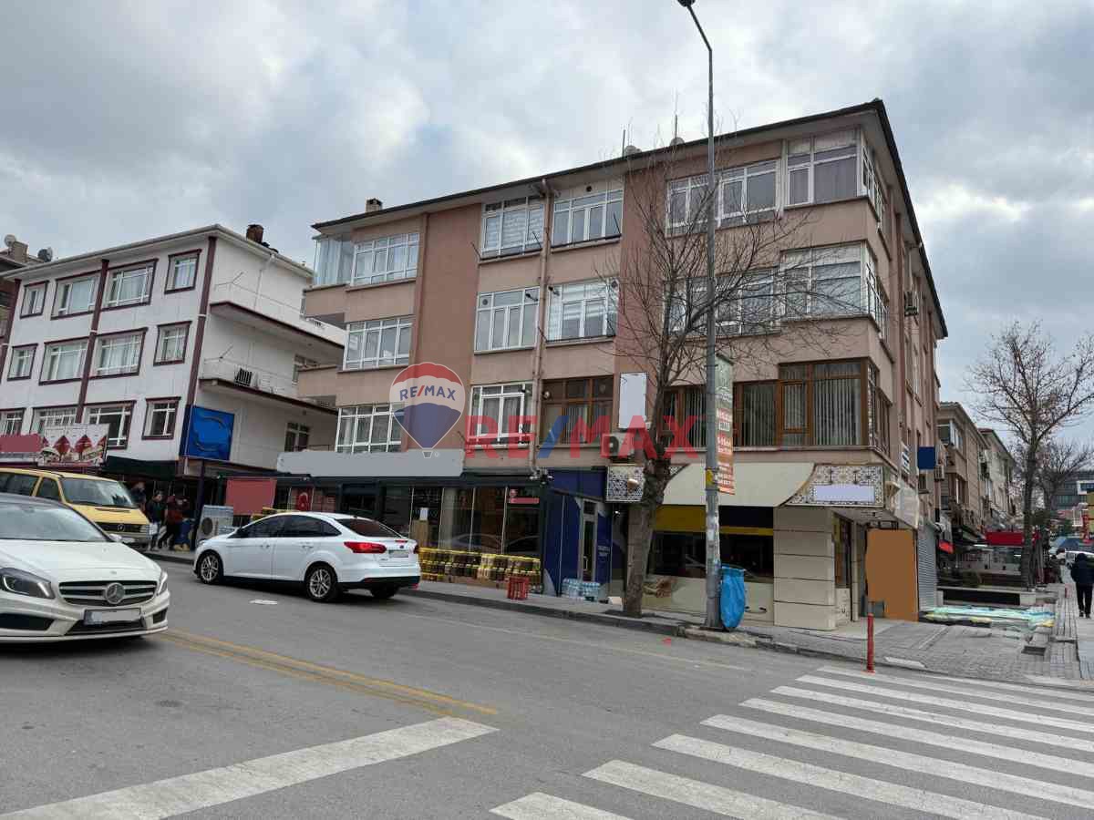 ÇANKAYA/SİNAN CADDESİ ÜZERİNDE EŞSİZ 3+1 SATILIK DAİRE