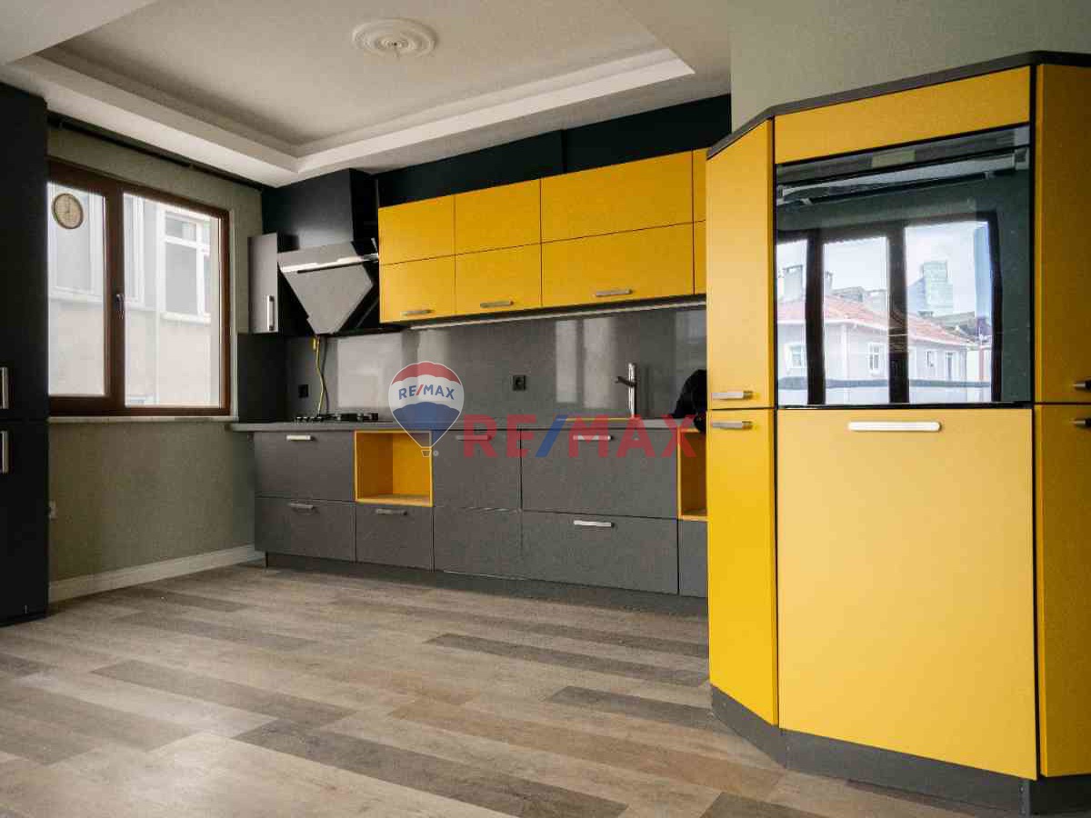 AZİZBAŞKAYA'DAN MECİDİYEKÖY GÜLBAHAR CAD. YENI BINADA 3+1 DUBLEKS DAİRE