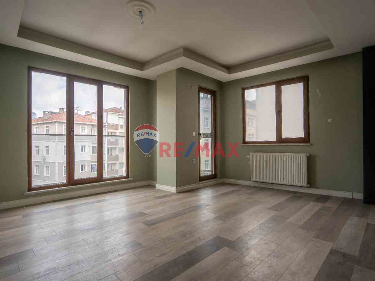 AZİZBAŞKAYA'DAN MECİDİYEKÖY GÜLBAHAR CAD. YENI BINADA 3+1 DUBLEKS DAİRE