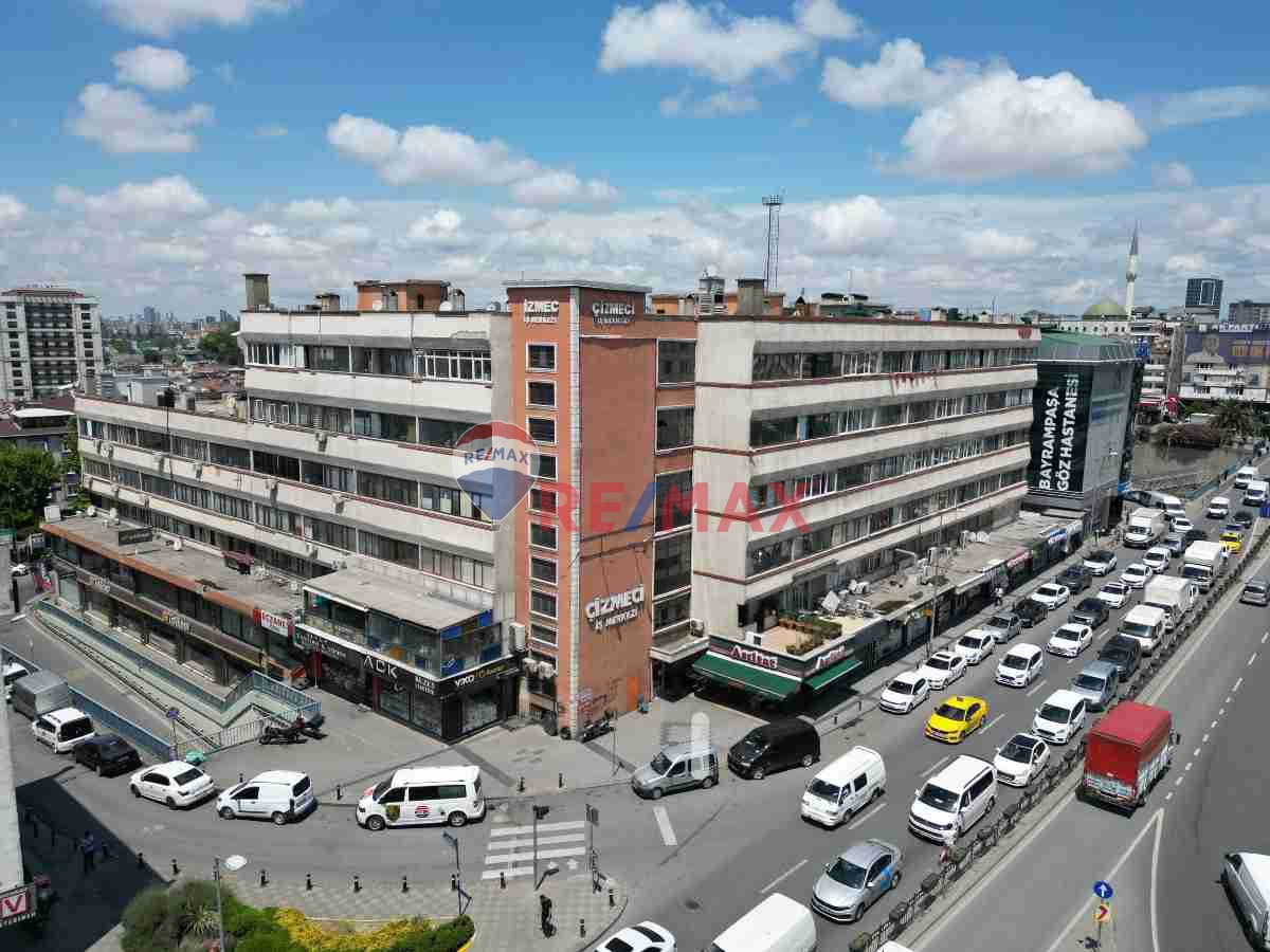 BAYRAMPAŞA ÇİZMECİ İŞMERKEZİNDE KİRALIK DÜKKAN