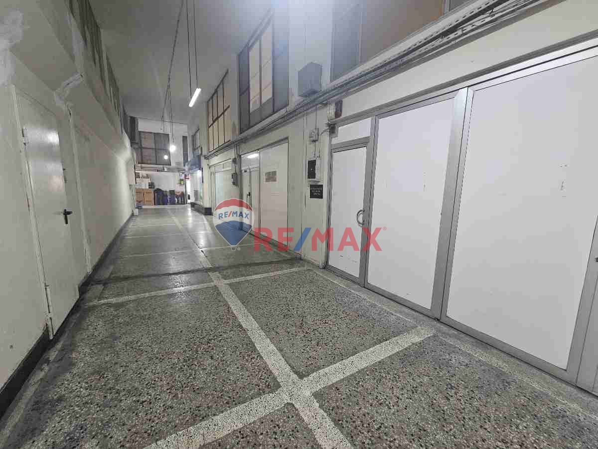 BAYRAMPAŞA ÇİZMECİ İŞMERKEZİNDE KİRALIK DÜKKAN