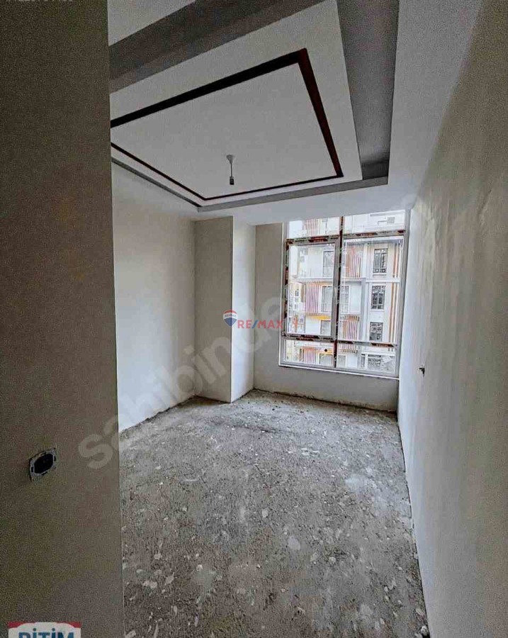 REMAX RİTİMDEN ZERAY ESİL SİTESİNDE SATILIK 3+1 DAİRE