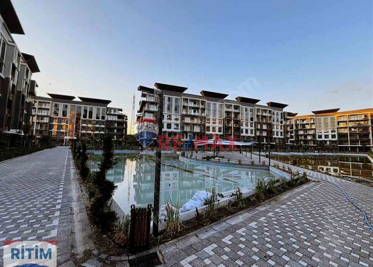 REMAX RİTİMDEN ZERAY ESİL SİTESİNDE SATILIK 3+1 DAİRE