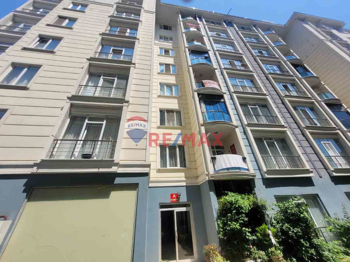 BEYLIKDÜZÜ ADNAN KAHVECI MH. KONAK KENT SITESI SATILIK 3+1 DAIRE