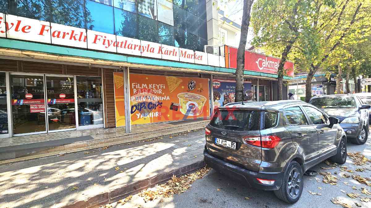 SEYMEN CADDESİNDE SATILIK MUHTEŞEM DÜKKANLAR