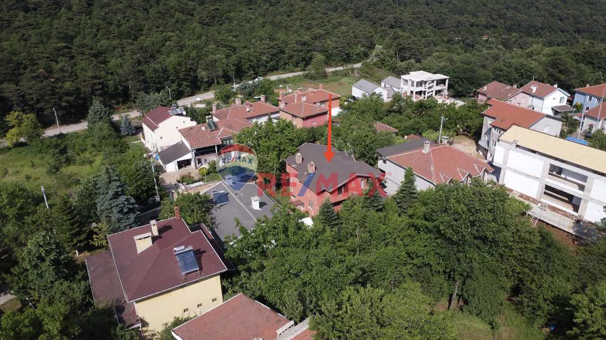 REMAX BEYAZ KAZANCI MAHALLESİNDE 5+1 SATILIK VİLLA