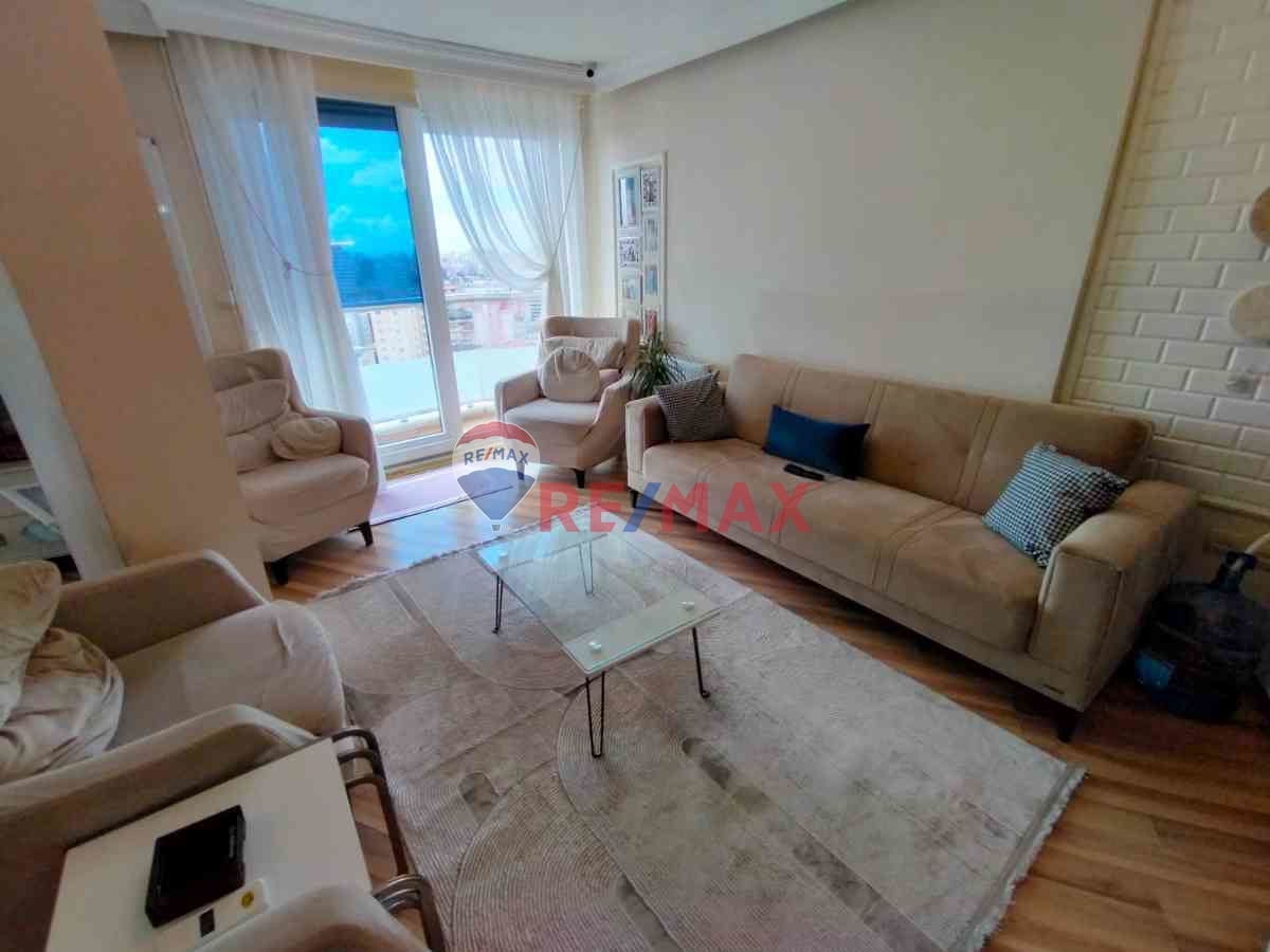 ATAŞEHIR KÜÇÜKBAKKALKÖY'DE 2+1 EBEVEYN BANYOLU SATILIK ARAKAT DAIRE