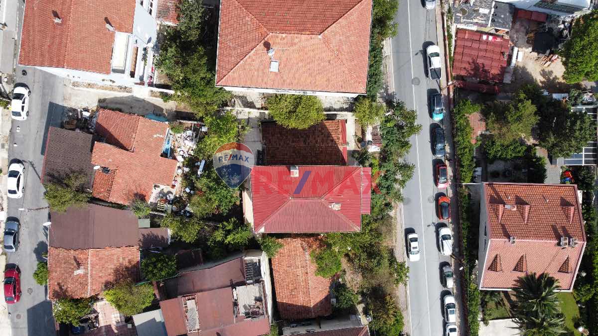 SARIYER TUNCAY ARTUN CADDESINDE KAPANMAZ MANZARALI SATILIK BINA 