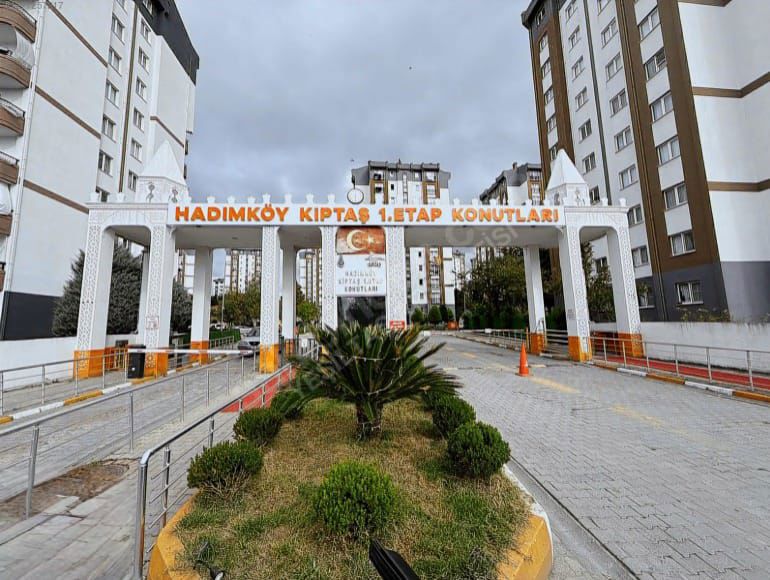 HADIMKÖY KİPTAŞ 1.ETAP KONUTLARI KAPALI MUTFAK 2+1