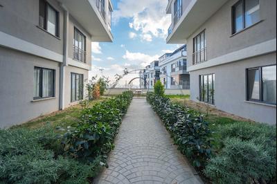 REMAX GELİŞİMDEN MARMARA KONAKLARI 2 SİTESİNDE SATILIK DAİRE