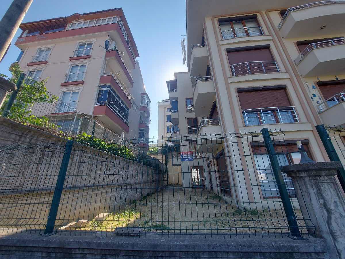 GÖLCÜK PIYALEPAŞA GENIŞ 3+1 EBEVYN BANYOLU DUBLEKS REMAXÇAKRA