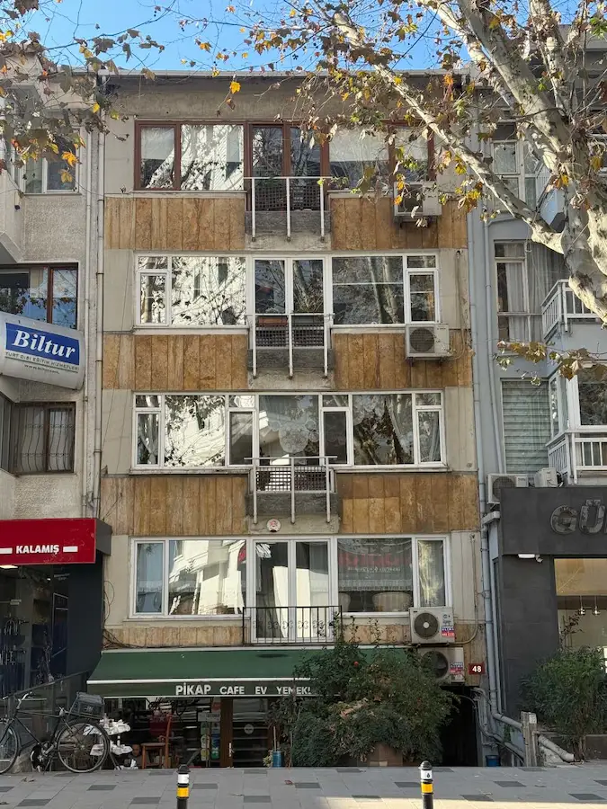 FENER KALAMIŞ CADDESI ÜZERINDE 2+1 DUBLEKS DAIRE