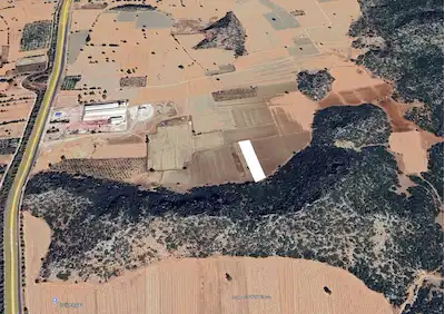 ANTALYA DÖŞEMEALTI DAĞBELİ 3721 M2 ANAYOLA YAKIN TARLA