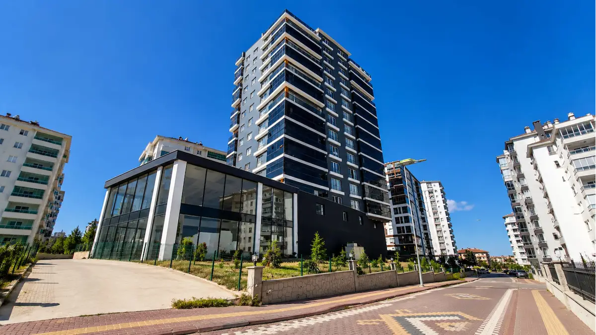 PURSAKLAR MERKEZ'DE 190 M² GENIŞ KULLANIMLI 4+1 SATILIK DAIRE