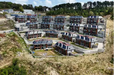 REMAX ANKA'DAN EMLAK KONUT İDEALİSTKORU SİTESİ 3+1 SATILIK VİLLA