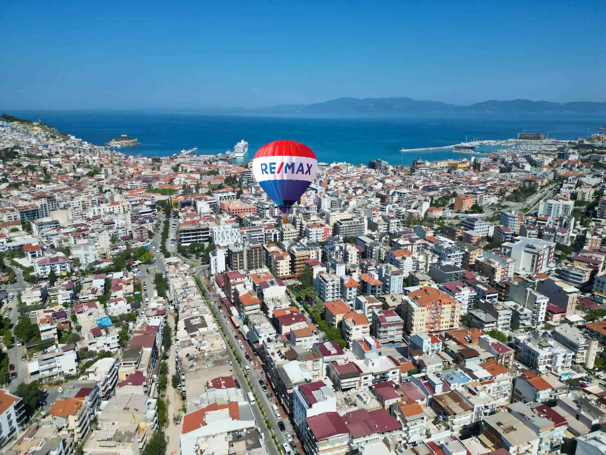 KUŞADASI MERKEZDE DÖNÜŞÜMLÜK 5 KAT BLOK NİZAM İMARLI YATIRIMLIK ARSA/BİNA